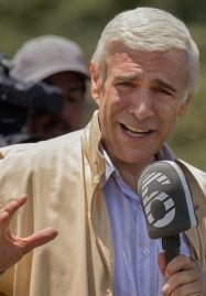 The-Man-Who-Loved-UFOs-ชายผู้คลั่งไคล้ยูเอฟโอ-2024-187x269